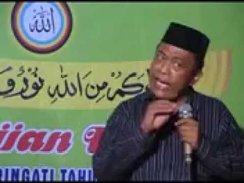 KH Masyhuri Abdulloh: Acara khoul Di Pondok Pesantren Al HaQ