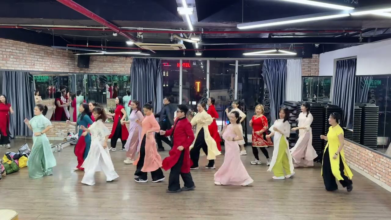 Chuyện Cũ Mình Bỏ Qua | nhảy tết | nhạc tết| DanceFitness| Dance with Antony 