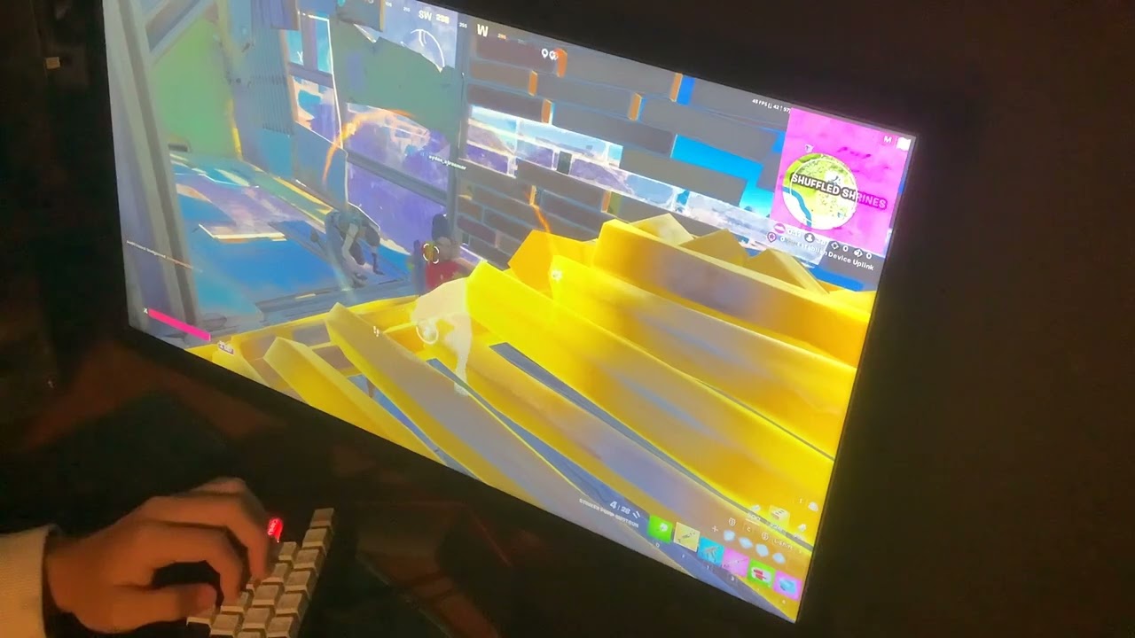 Playing late game arena ps4 on keyboard and mouse￼