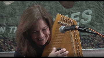Cambria: Jo Ann Smith on the Autoharp
