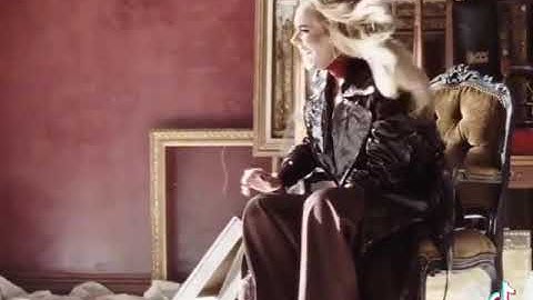 Adele bloopers  the Easy  on me