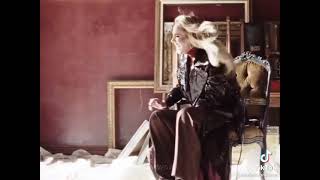 Adele bloopers  the Easy  on me