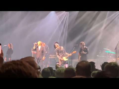 Lars Winnerbäck med Håkan Hellström - För sent för edelweiss // Scandinavium, Göteborg 2023