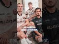 Fans singen Klub-Hymne in voller Kirche!🎤👀 | #shorts