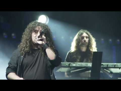 Watch the video for Espiritu de amor