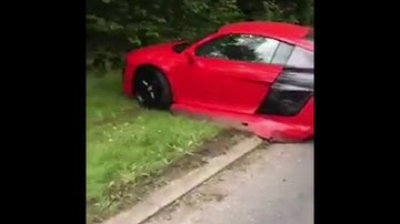 AUDI R8 SUPER CARS CRASH FAIL