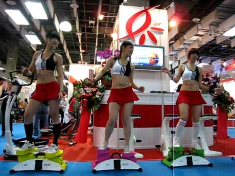 2012年 體育用品展 辣妹熱舞秀