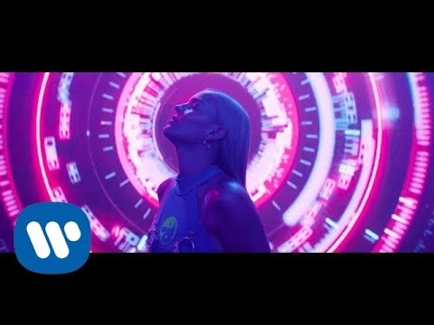 David Guetta ft. Anne-Marie - Don't Leave Me Alone (20 августа 2018)