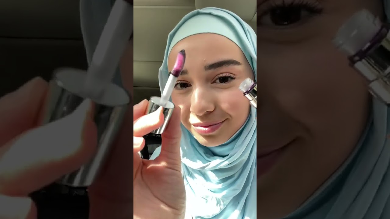 Hiba looks incredible in the Limited Edition Black and White Lip Comfort Oils 😍