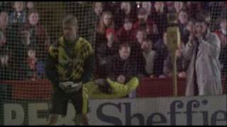 Sean Bean Scores A Penalty Against Man Utd