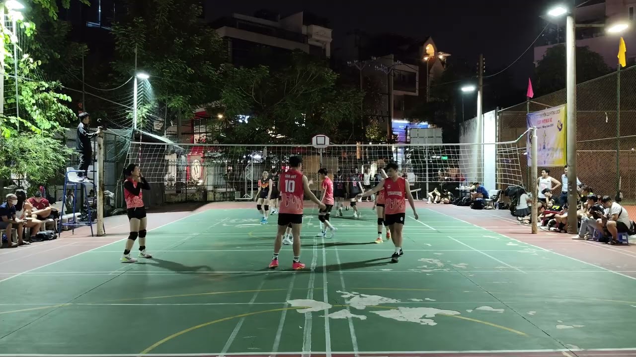 GIẢI 6-6 NAM NỮ Team AVENGERS đối đầu Team FIRE UP | Quả Bóng Tròn 71