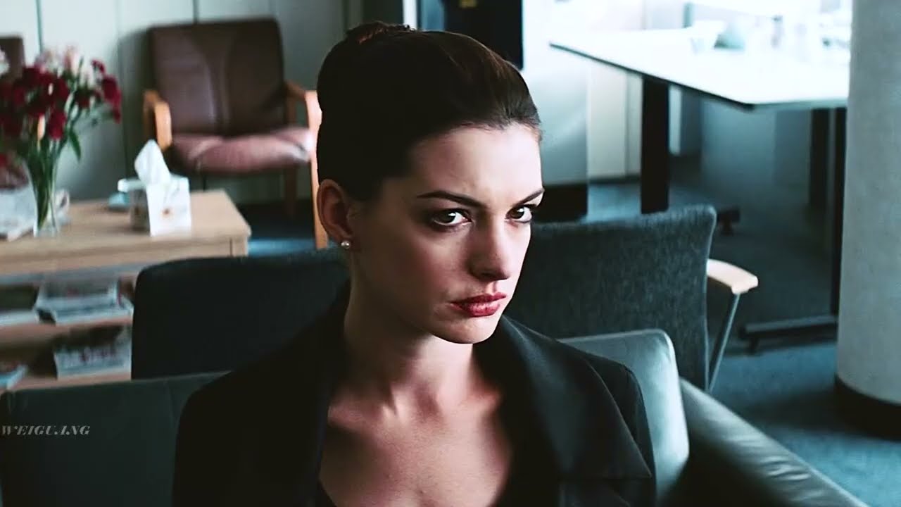 Anne Hathaway Hot