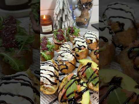 Брускетты для новогоднего стола 🎄#брускетта #новогоднийрецепт #закуски #закусканапраздничныйстол