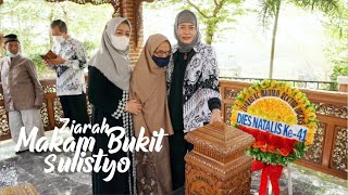 ZIARAH KE MAKAM DR. SULISTYO (Ketua PB.PGRI dan Rektor UPGRIS)