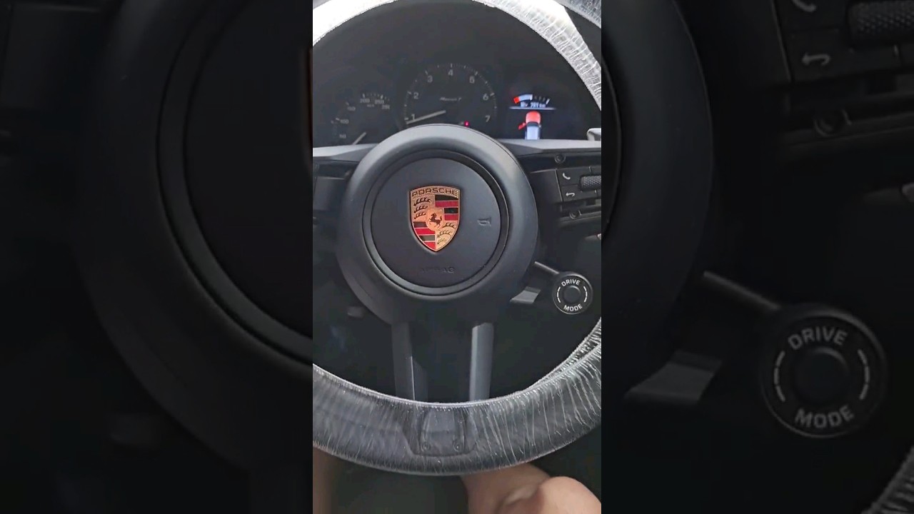 Porsche Macan T ANDROID AUTO CARPLAY in Full Screen 