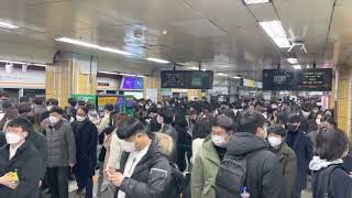 【4K HDR Korea】 Seoul CLIP, Crowded Subway during Rush Hour (Mar.2022)