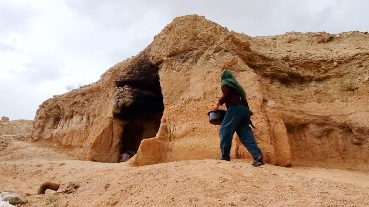 How is Life in 2000-Year-Old Cave Village: Live in Risky and Dark Cave