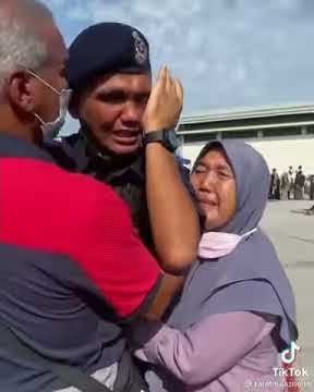 Membuatkan Hati Netizen Tersentuh Melihat Video Ini