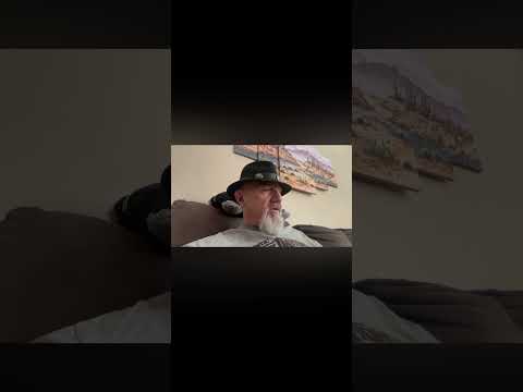 @ScrewingwithScammers  everybody should subscribe to him