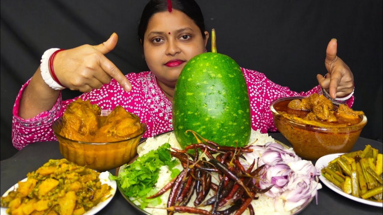 ASMR RICE SPICY BOTTLE GOURD BHORTA VEG CURRY SPICY FISH CURRY CHICKEN CURRY EATING 