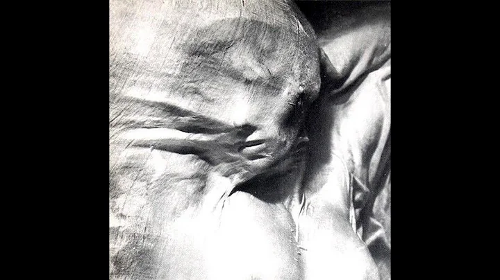 A Warm, Safe Place To Keep Your Pain (Signalwave, Broken Tranmissions, Dark Vaporwave)