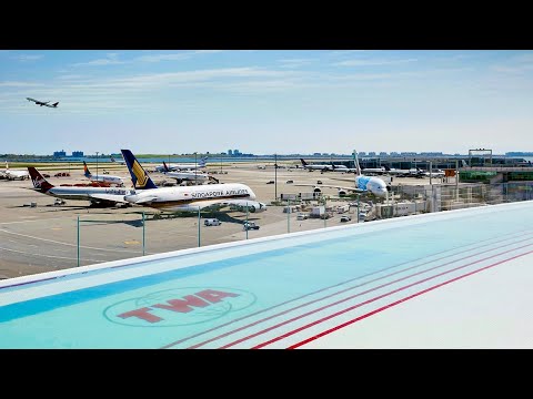 Video: JFK Airport TWA Hotel Überlaufpool