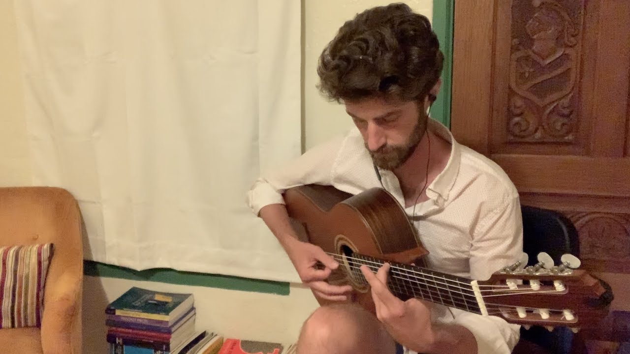 Risonha by bandolinista Luperce Miranda - Solo Guitar Short