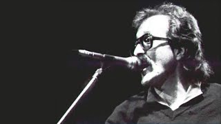 CEM KARACA - BEDAVA YASIYORUZ Resimi