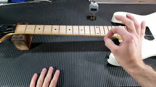 ▷ Cómo ajustar la altura de cuerdas en una guitarra eléctrica ➡️ Guía paso  a paso