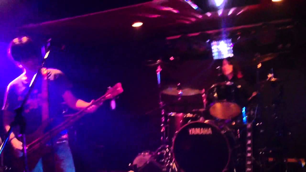 mosh under the rainbow