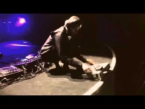 Jeff Mills on Roland TR 909