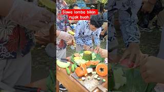 Bikin rujak buah yang pedas #siswi #sekolah #wisatasekolah #siswa