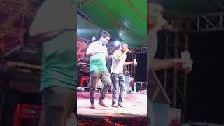 ពូកម៉ាកឡើងច្រៀងរាំអក្កាដង់