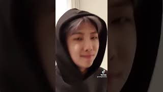 Namjoon answering Armys questions in VLIVE | Namjoon live
