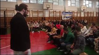 Discuții aprinse la Școala Bassarabescu din Ploiesti pe tema crizei de spatiu