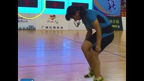 206 jumps in 30 seconds! Chinese girl jumps rope faster than you can count