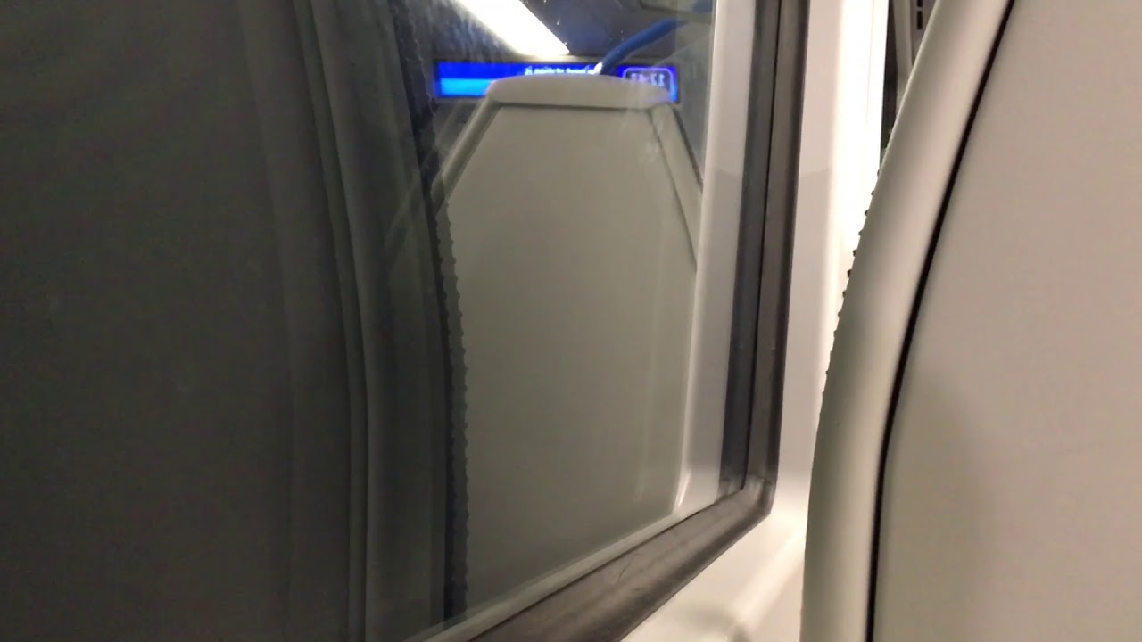 Journey on a Great Northern (TL) Class 700 EMU Desiro City | 700006 ...