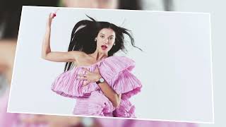 Göbeği̇ne Kadar İnen Dekoltesi̇yle Pinar Deni̇z Sinirlari Yi̇ne Zorladi