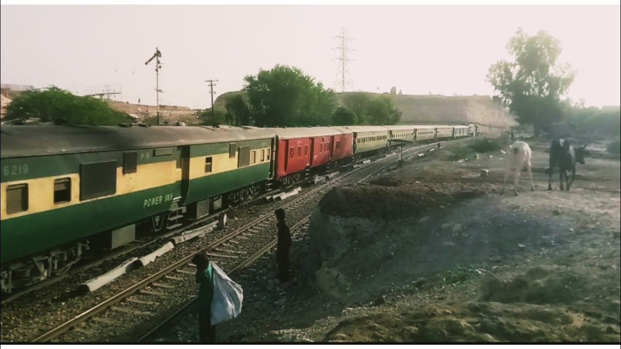 Early morning view of Khyber Mail up at Rohri#train - YouTube