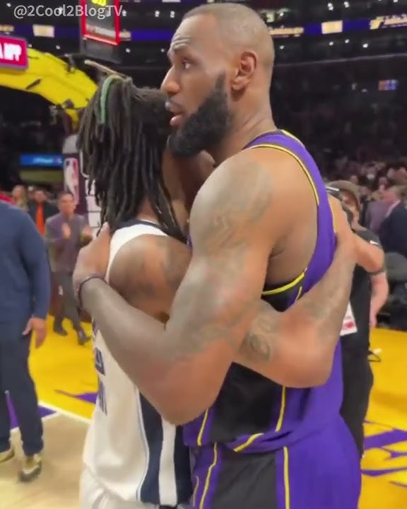 LEBRON JAMES FINAL MINUTE MONSTER BLOCK AND FEW WORDS WITH JA MORANT IN LAST NIGHT GAME #nba