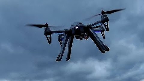 MJX BUGS 3 WIND FLIGHT REVIEW view of hat cam -- SYMA X8 BATTERY used