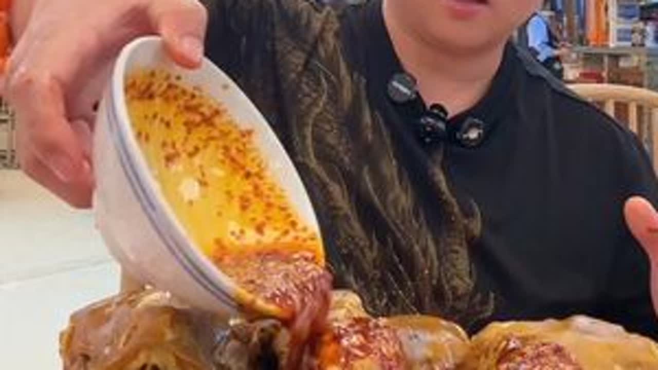 #真实美食探店 #热门美食博主 #热门美食家 - YouTube