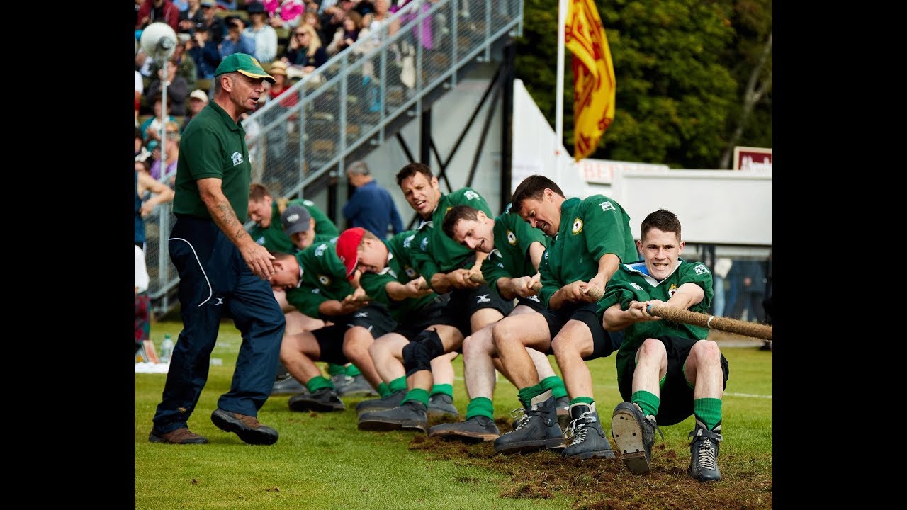regimented wife 意味 Commando Helicopter Force personnel participate in the highland games