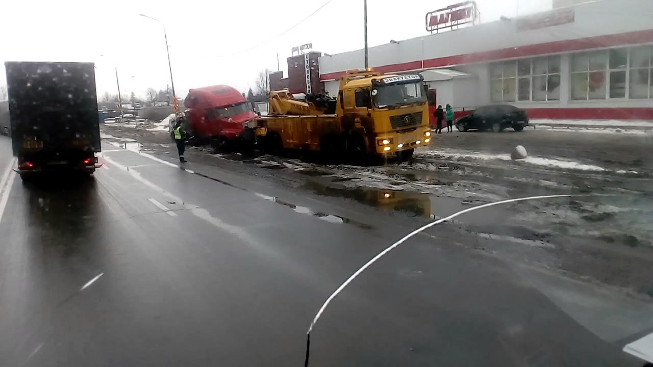 Любанские автолюбители. Пожар в Любани Тосненского района. Авария в Любани сегодня.