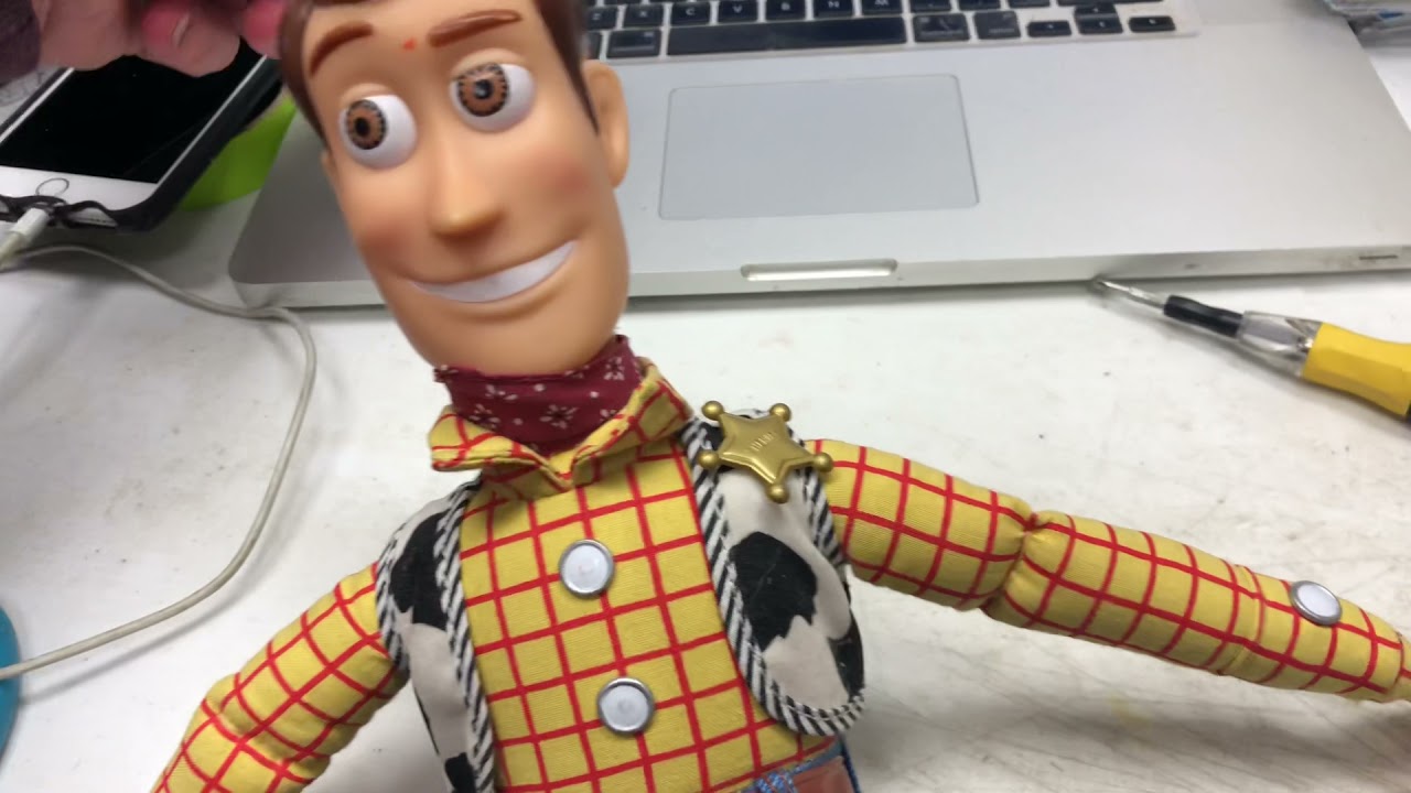 Toy Story Original Woody Talking Doll (Voice Box Demo)