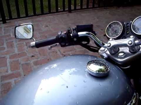 VIDEO TRIUMPH THUNDERBIRD 900CC AO 1995