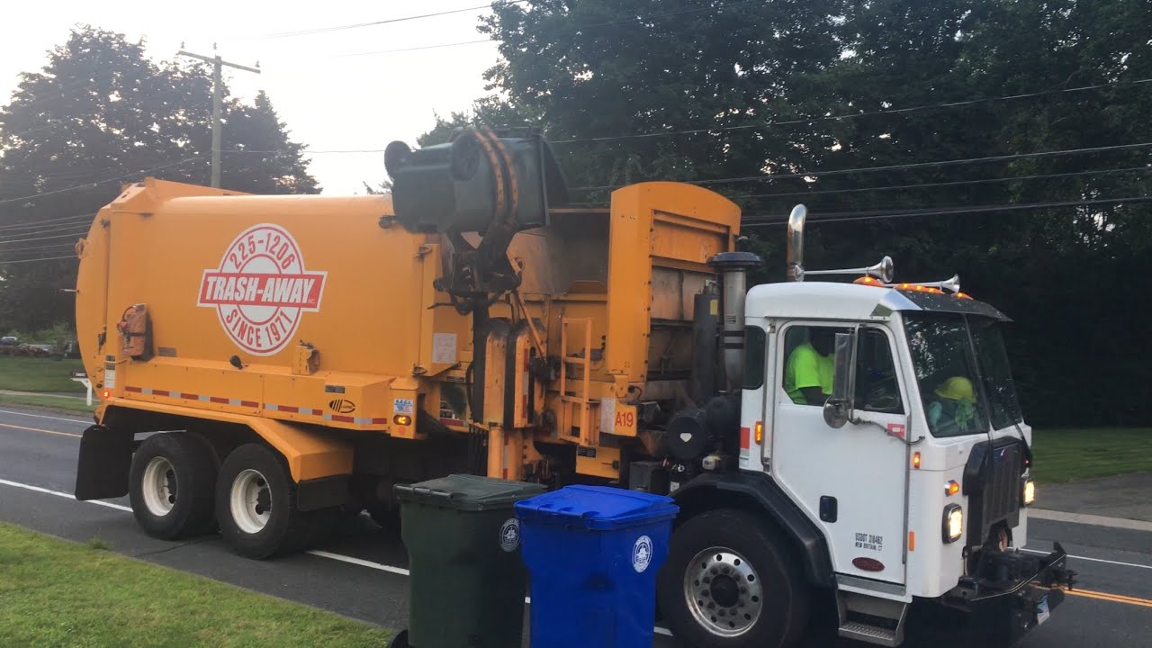 Peterbilt 520 Labire Automizer On Garbage A19 - YouTube