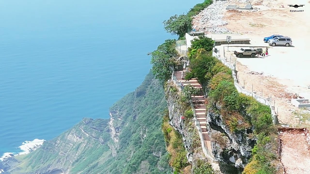 New adventure, driving through magical forests towards Nakbat waterfalls. 