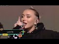 Tuli Acosta canta en vivo en el Lollapalooza Argentina 2022