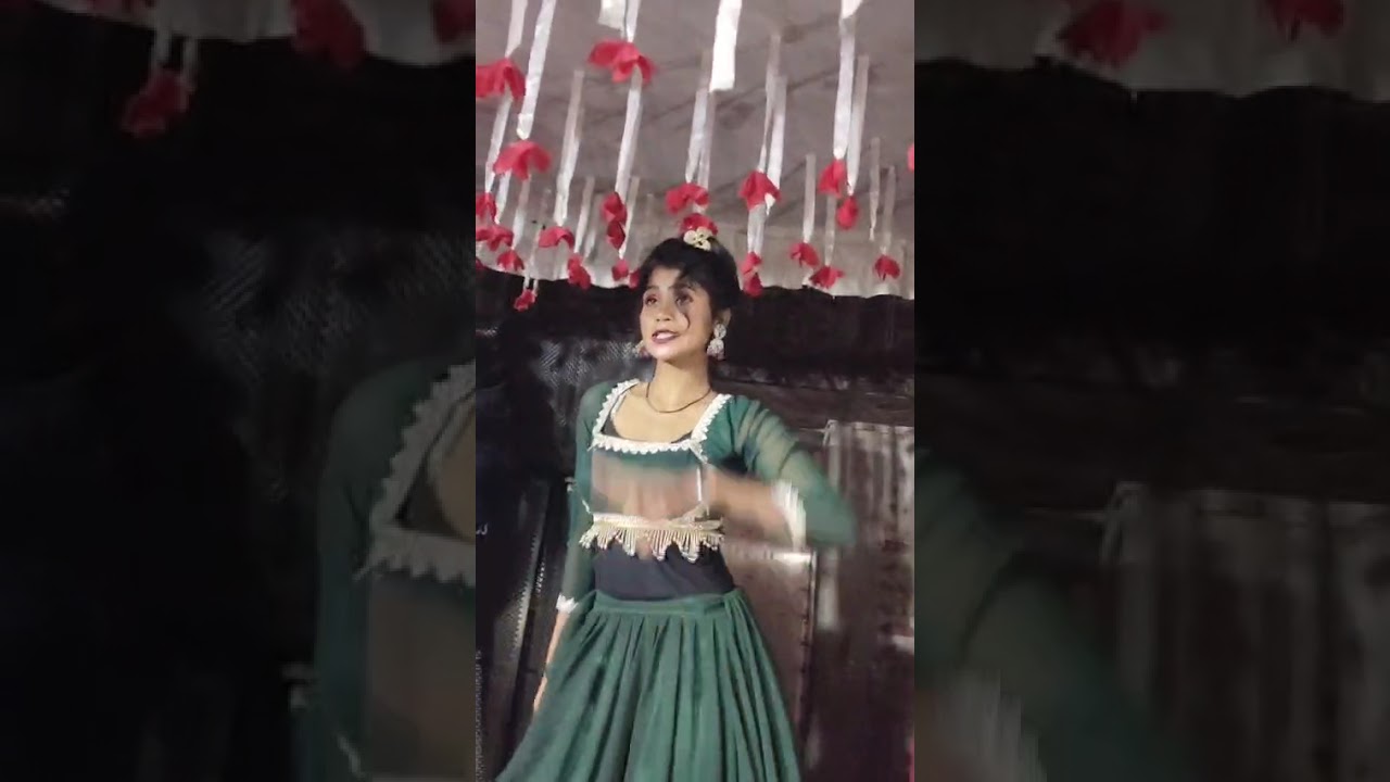Bridal lehenga ke Dam per